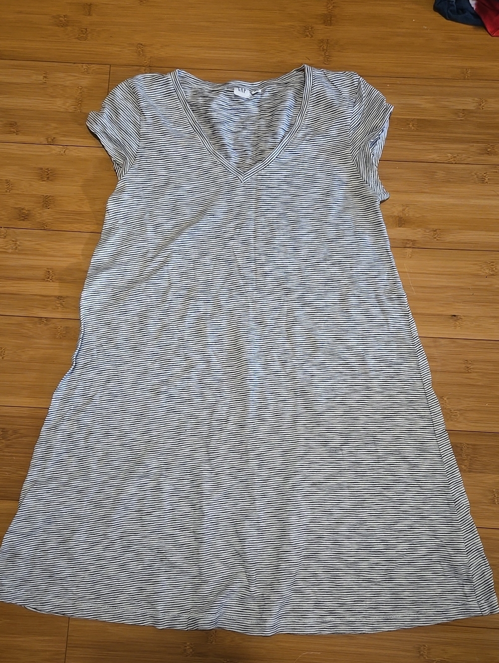 GAP Black and White Striped V-Neck Tunic Dress - S